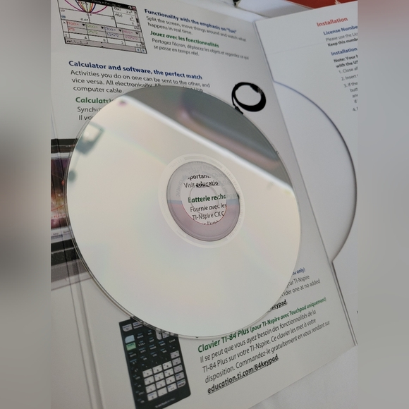 *TestedWorking* Texas Instruments Graphing Calculator with Accessories - Picture 7 of 8